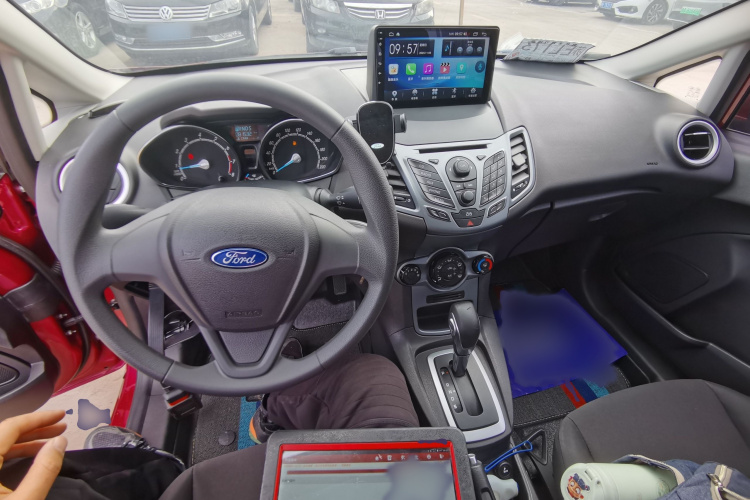 福特 嘉年华 2013款 两厢 1.5L 自动时尚型中控内饰7002