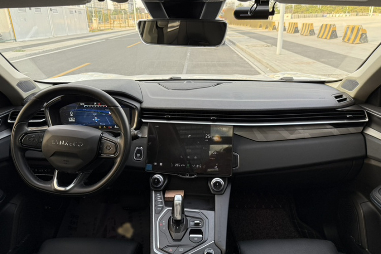 领克01 2021款 2.0TD 两驱型Pro中控内饰7003