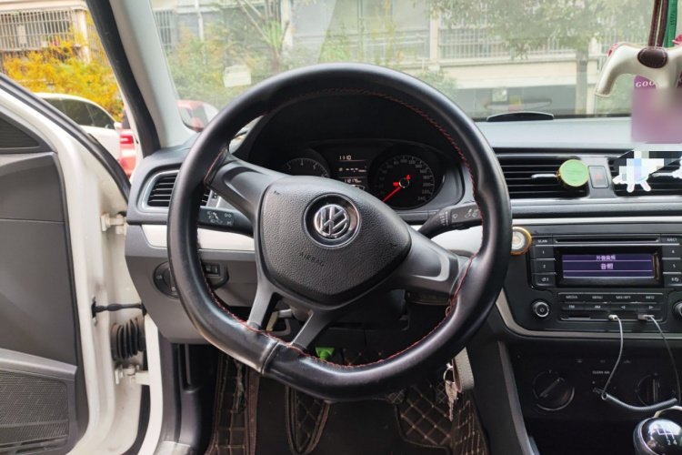 大众 朗逸 2017款 1.6L 手动风尚版中控内饰13