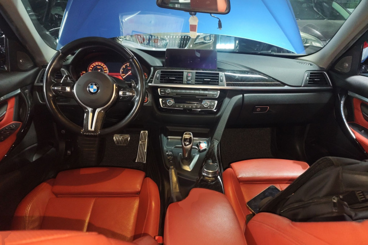 宝马3系 2018款 330Li M运动曜夜版中控内饰7002