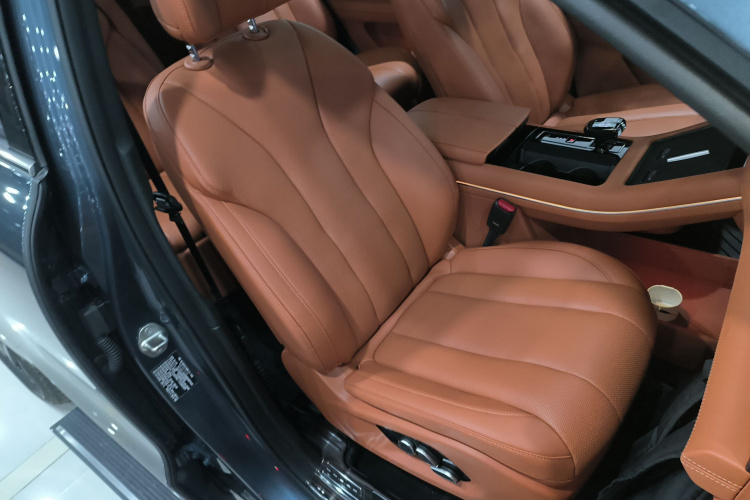 鸿蒙智行 问界M7 2024款 1.5T 智驾四驱Ultra版 6座局部细节41