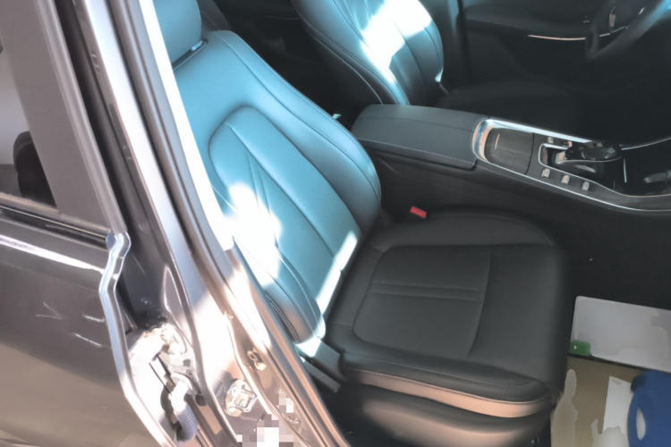 蓝电E5 2024款 荣耀版 100KM臻享型 7座局部细节41