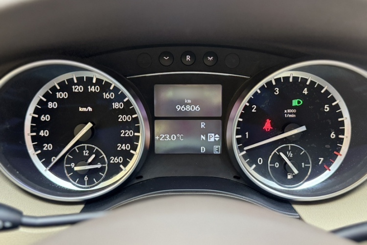 奔驰R级 2017款 R 320 4MATIC 商务型臻藏版局部细节14