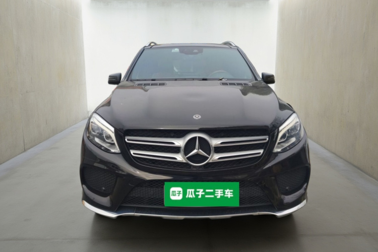 奔驰GLE 2017款 GLE 320 4MATIC 动感型车身外观2
