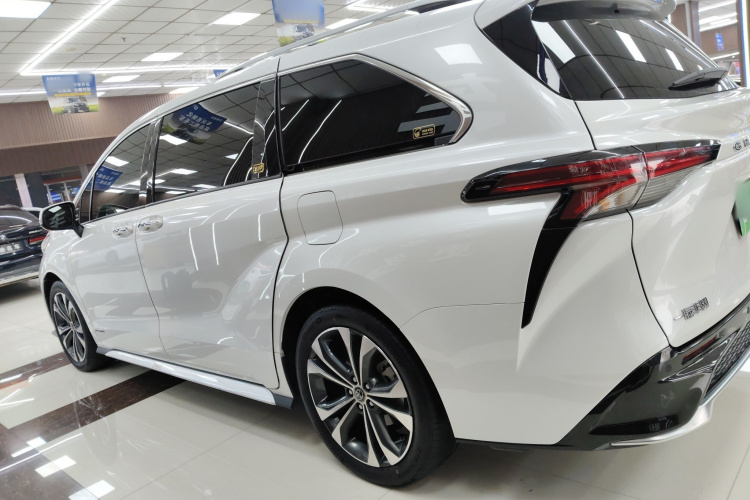 丰田 格瑞维亚 2023款 2.5L混动 旗舰VIP版车身外观6003