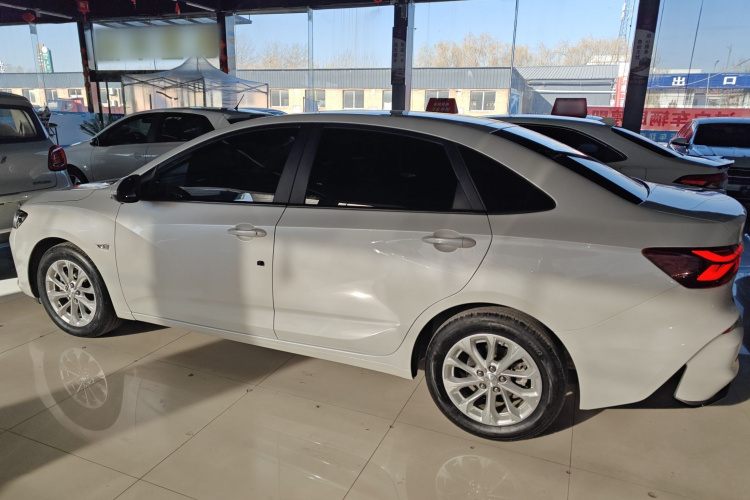 雪佛兰 科鲁泽 2024款 1.5L 双离合悦享版车身外观4