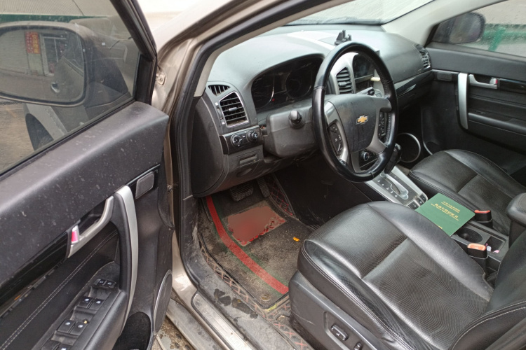 雪佛兰 科帕奇 2015款 2.4L 四驱旗舰版 7座中控内饰20