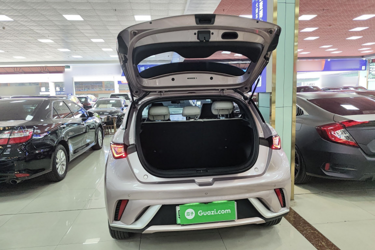 比亚迪 海豚 2023款 420km 时尚版机舱底盘23