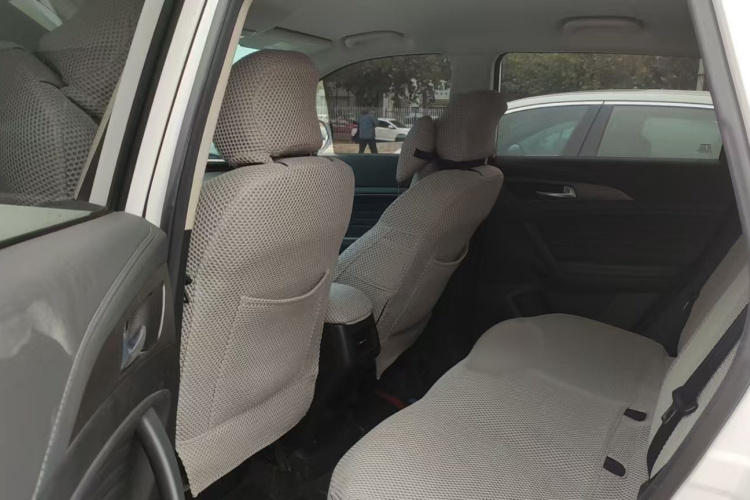 长安CS35PLUS 2021款 荣耀百万版 1.6L CVT精英版局部细节9010