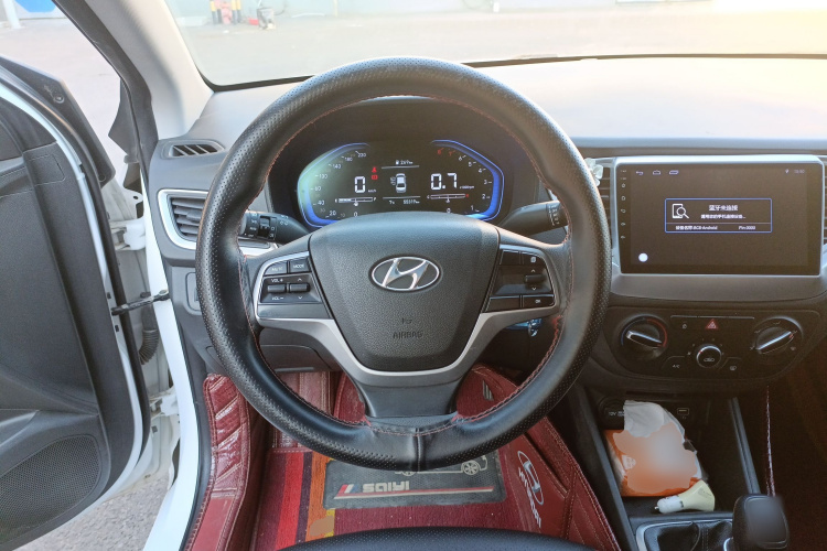 现代 悦纳 2020款 1.4L 手动GLS炫酷版局部细节13