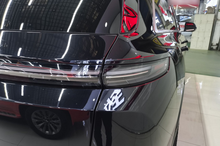 理想汽车 理想L7 2023款 Air车身外观9