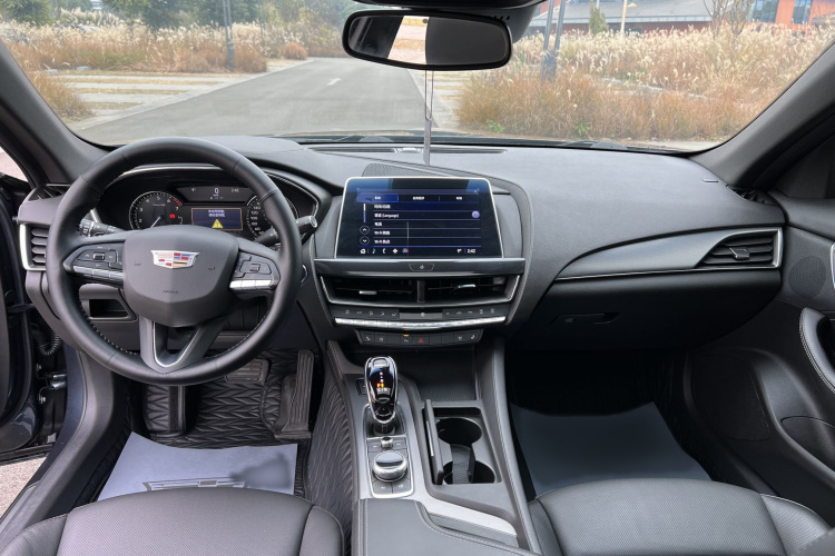 凯迪拉克CT5 2022款 28T 豪华型（标准版）中控内饰7003