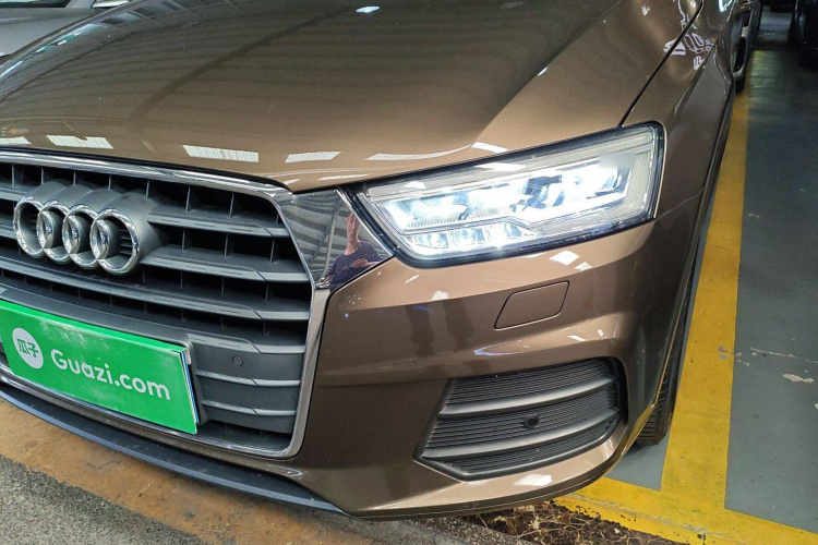 奥迪Q3 2018款 30周年年型 30 TFSI 时尚型局部细节36