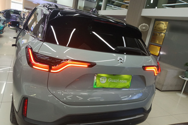 蔚来ES6 2020款 600KM 运动版车身外观6