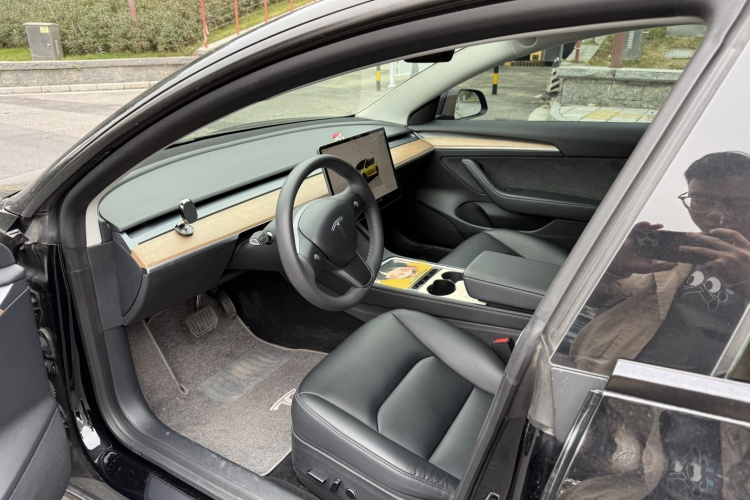 特斯拉 Model 3 2022款 后轮驱动版中控内饰7003