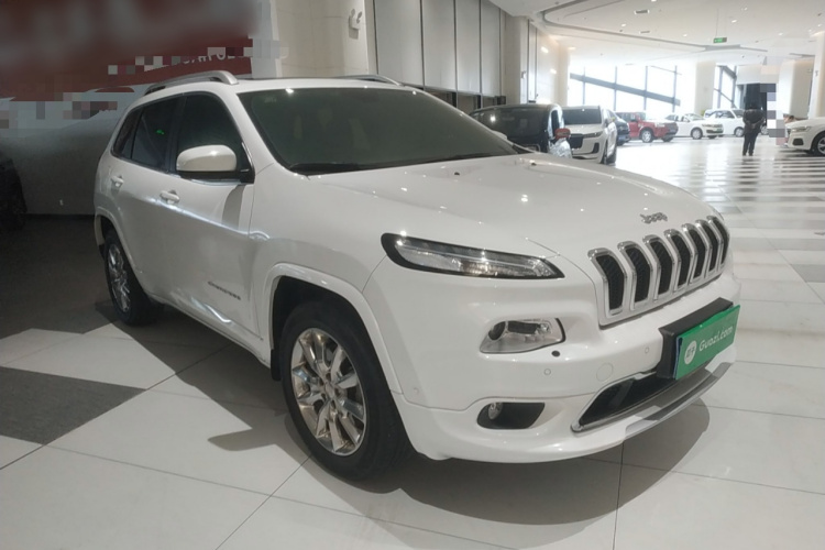 Jeep 自由光 2017款 2.4L 优越版车身外观6002