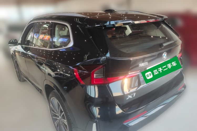 宝马X1 2023款 xDrive25Li X设计套装车身外观5