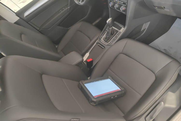 大众 高尔夫·嘉旅 2019款 280TSI 自动好奇型 国V局部细节41