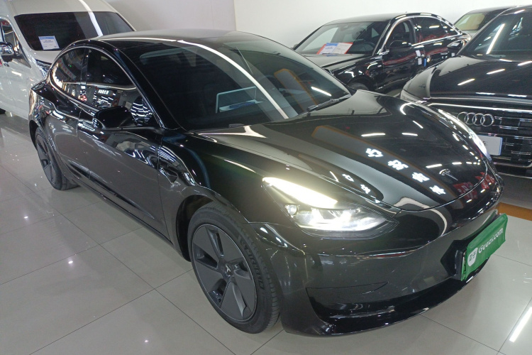 特斯拉 Model 3 2022款 后轮驱动版车身外观3
