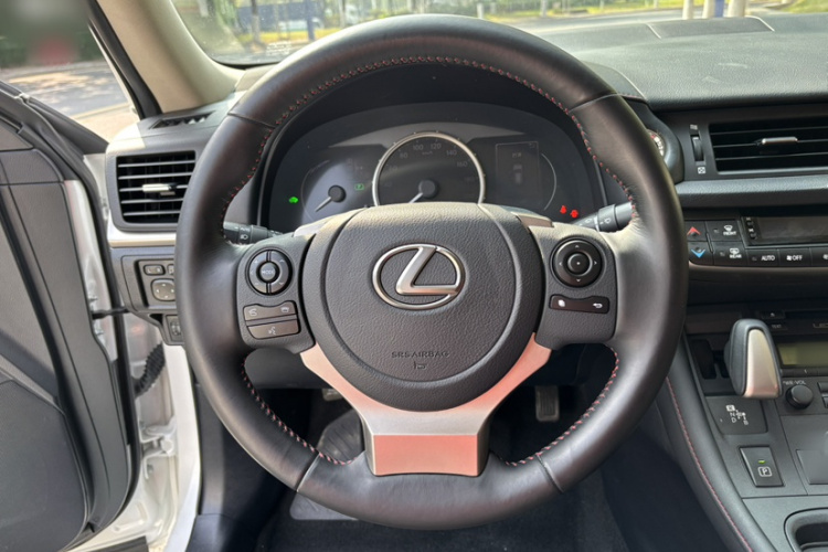 雷克萨斯CT 2020款 CT200h 精英版 单色中控内饰7004