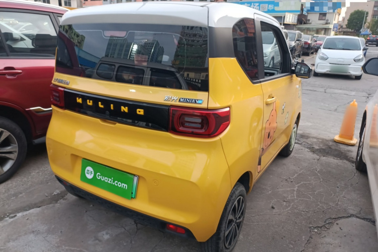 五菱汽车 宏光MINIEV 2021款 马卡龙时尚款 磷酸铁锂车身外观6005