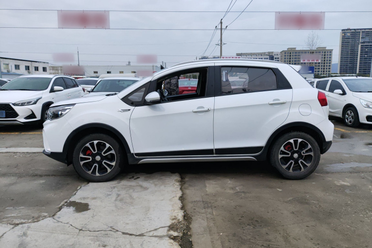 吉利汽车 远景X3 2017款 1.5L 自动尊贵型车身外观4