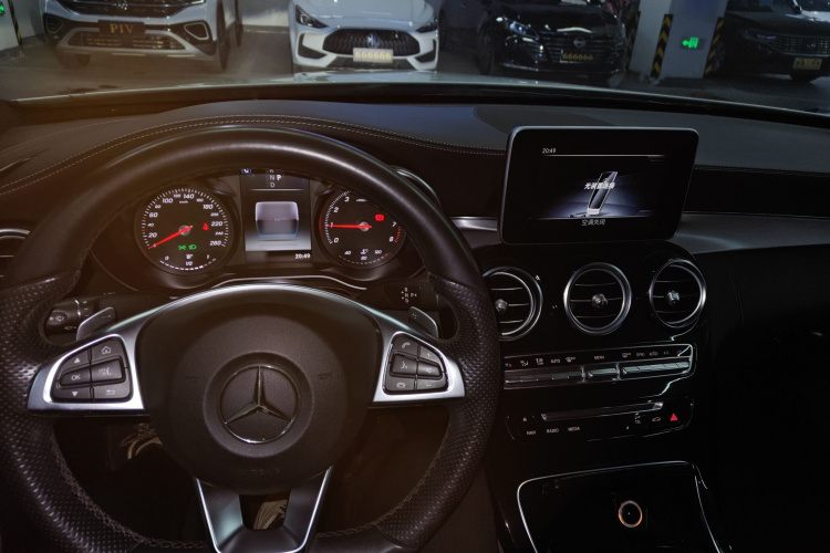 奔驰C级(进口) 2018款 C 200 轿跑车中控内饰12