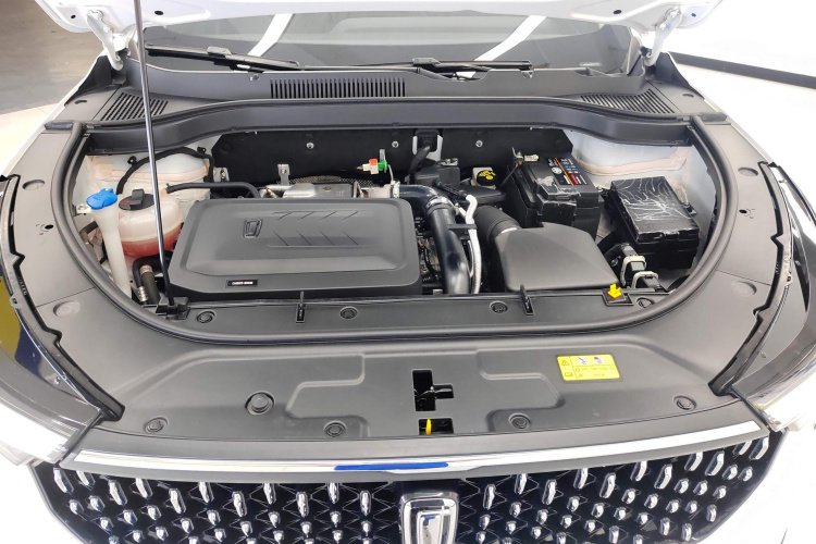 奔腾T55 2023款 1.5T 自动飞跃款机舱底盘24