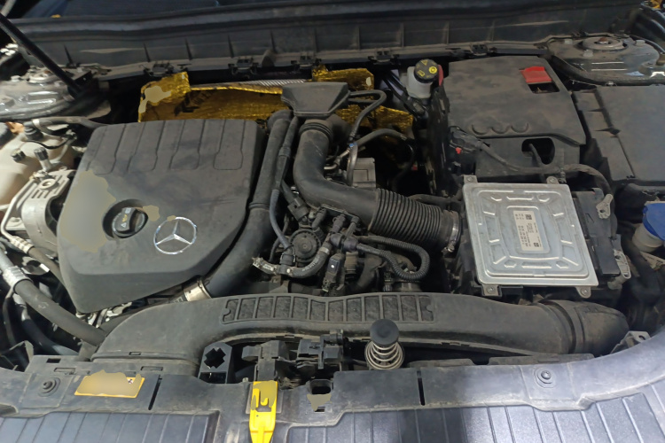 奔驰GLB 2021款 GLB 200 时尚型机舱底盘24