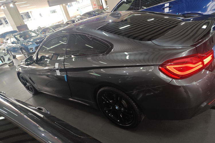 宝马4系 2019款 425i M运动套装车身外观4