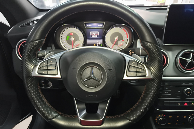 奔驰CLA 2015款 CLA 220 4MATIC局部细节13