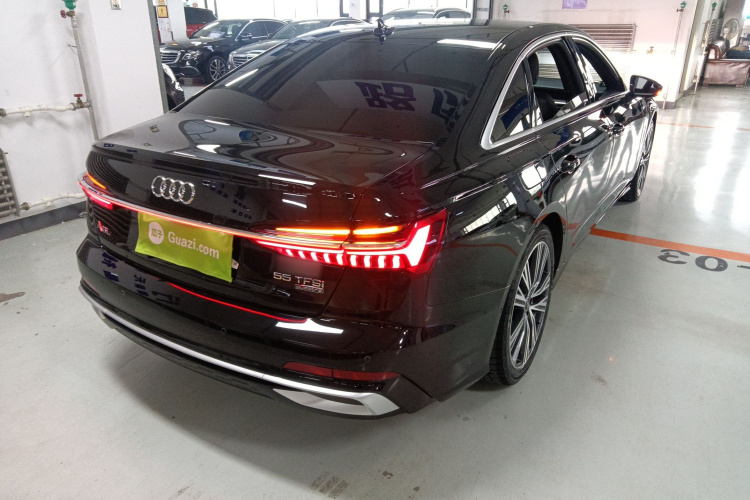奥迪A6L 2022款 55 TFSI quattro 尊享动感型车身外观7