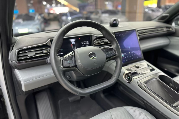 蔚来ES8 2020款 580KM 六座版中控内饰13