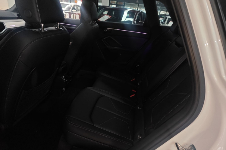 奥迪Q3 2024款 35 TFSI 时尚动感型中控内饰21