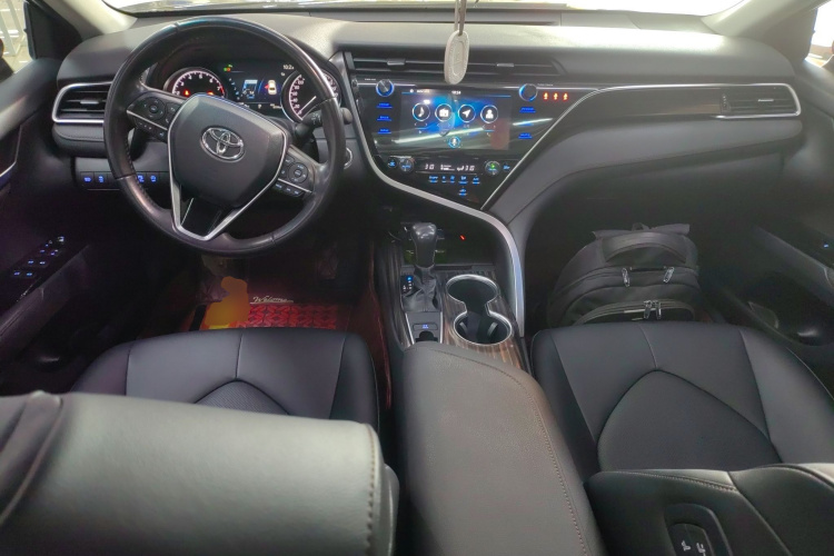 丰田 凯美瑞 2019款 2.0G 豪华版 国VI中控内饰12