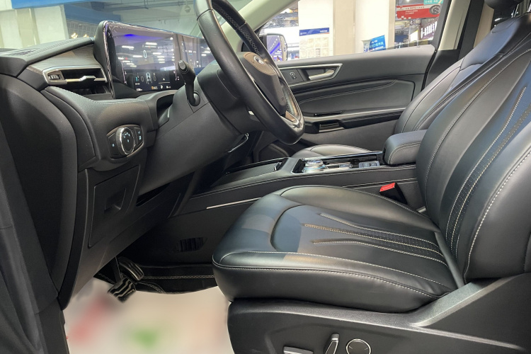 福特 锐界 2021款 PLUS EcoBoost 245 两驱豪锐型 7座局部细节19