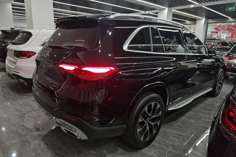 奔驰GLC 2023款 改款 GLC 260 L 4MATIC 豪华型 7座车身外观7