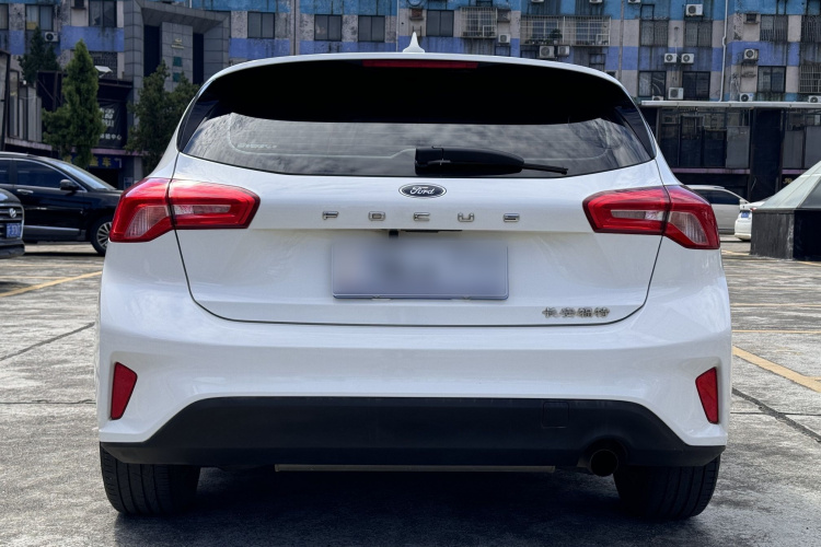 福特 福克斯 2019款 两厢 1.5L 手动锋跃型 国V车身外观6005