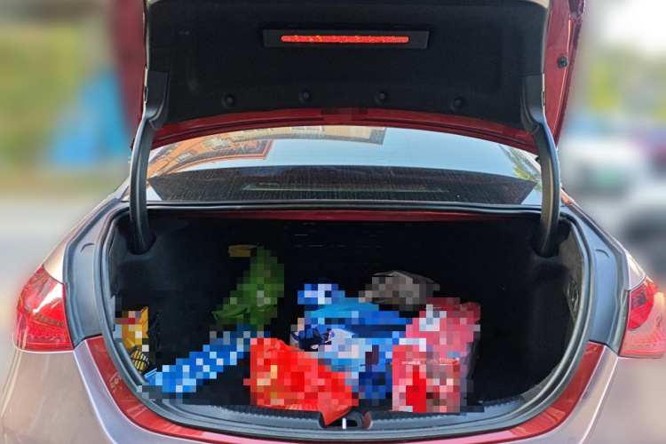 奔驰C级 2022款 改款 C 260 L 运动版中控内饰23