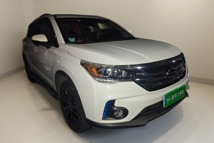 广汽传祺 传祺GS4 2017款 235T 自动两驱豪华智联版车身外观3