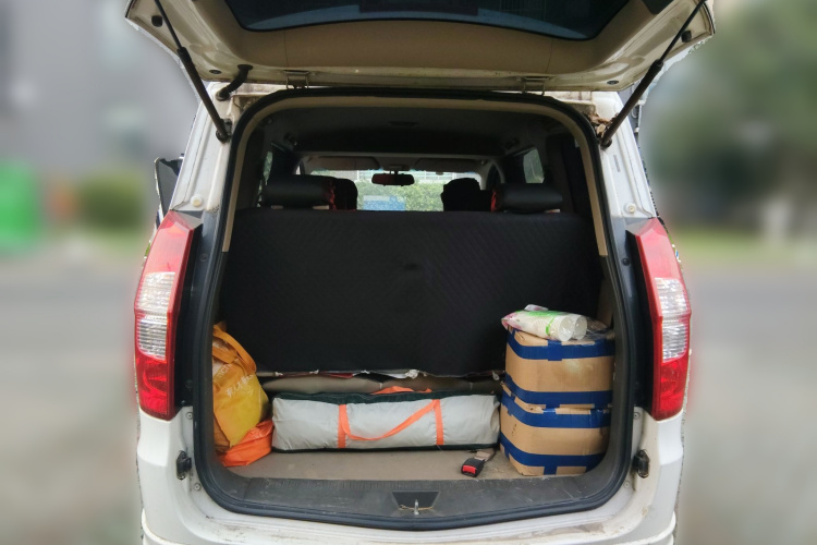 五菱汽车 五菱宏光 2016款 1.5L 改款S舒适型中控内饰23