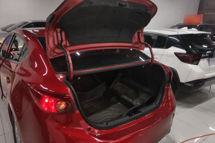 马自达3 昂克赛拉 2017款 三厢 1.5L 自动舒适型 国V机舱底盘23