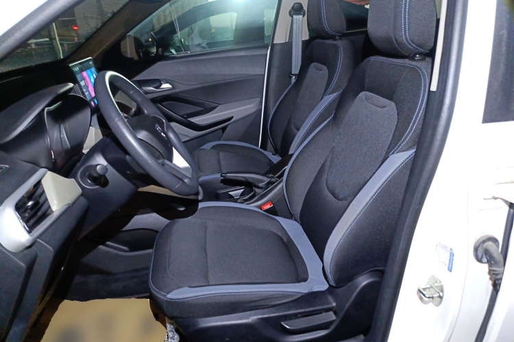 宝骏510 2021款 1.5L CVT劲享型中控内饰19