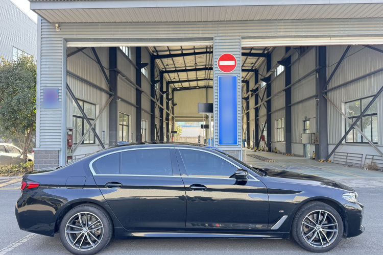 宝马5系 2022款 改款 525Li M运动套装车身外观6009