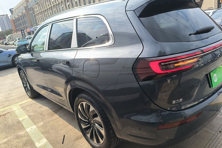 鸿蒙智行 问界M7 2024款 1.5T 后驱Plus版 5座车身外观4