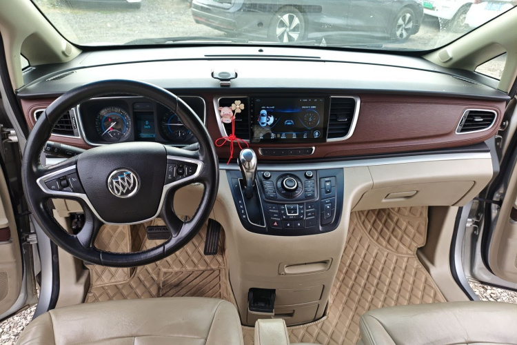 别克GL8 2014款 3.0L GT豪华商务豪雅版中控内饰12