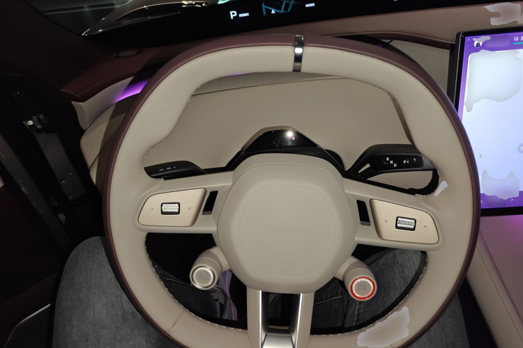 小米汽车 小米YU7 2025款 超长续航后驱版中控内饰13