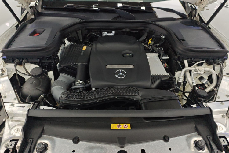 奔驰GLC 2017款 GLC 200 4MATIC机舱底盘24