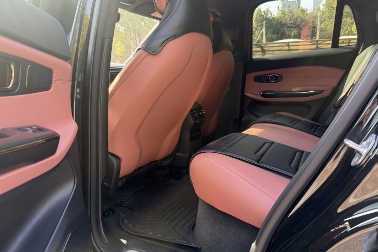 蔚来EC6 2022款 75kWh 运动版中控内饰7005