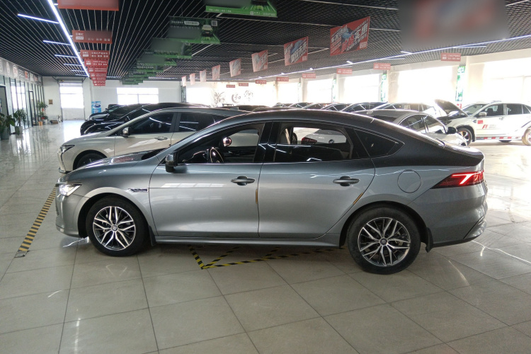 比亚迪 秦PLUS 2021款 DM-i 55KM 旗舰型车身外观6003